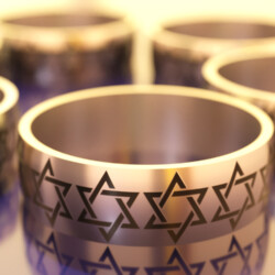 Титанове кільце "Магендовід"