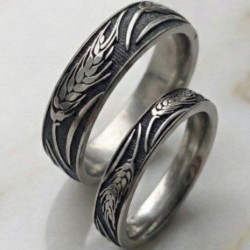 Титанова каблучка з глибоким гравіюванням Колоски